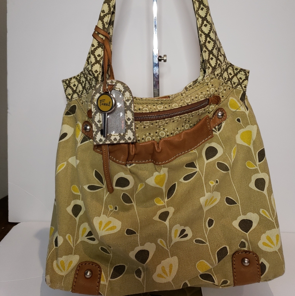 Fossil vintage floral canvas and leather purse